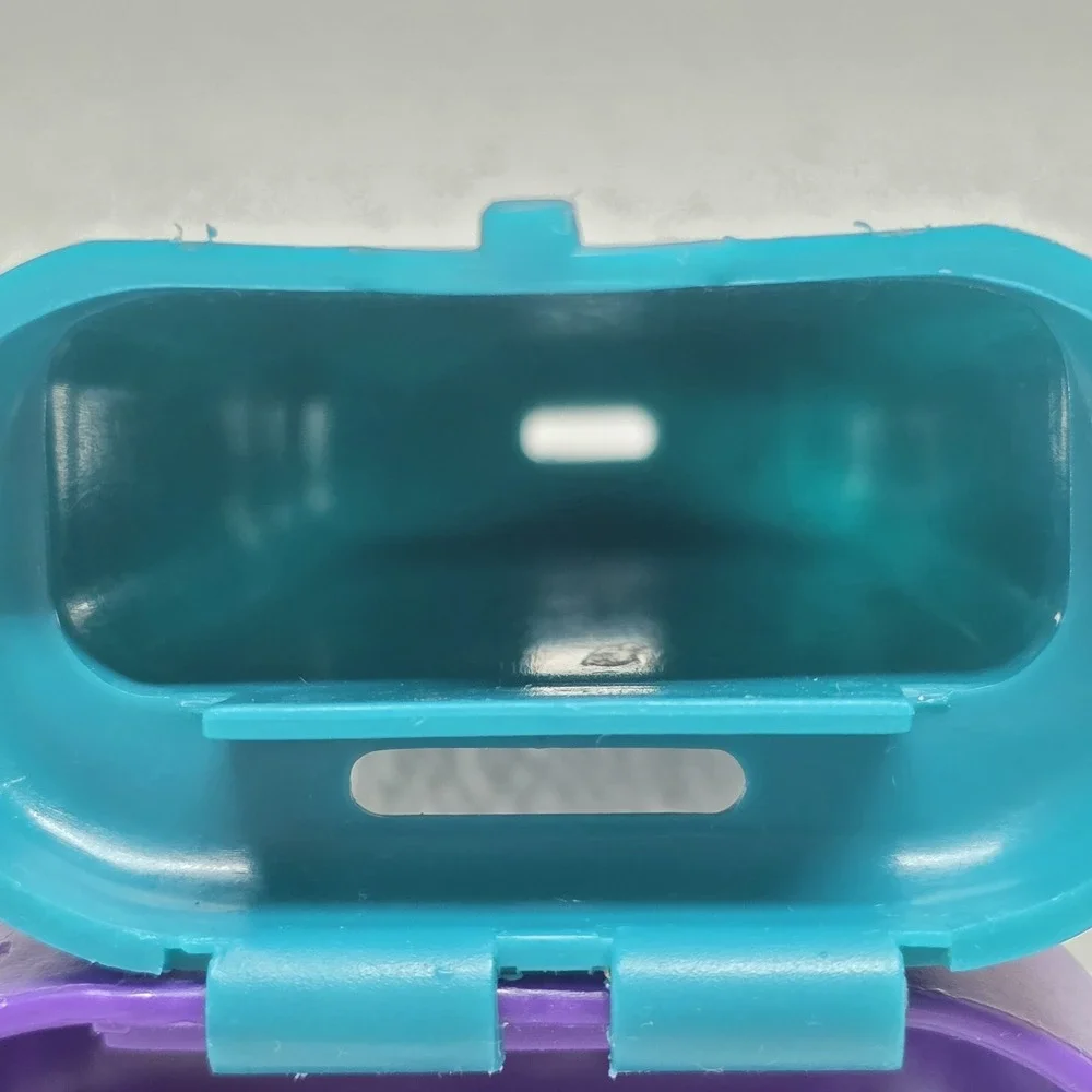 Vintage 1993 Caboodles Plastic Purple & Blue Teal Green Razor Case Holder